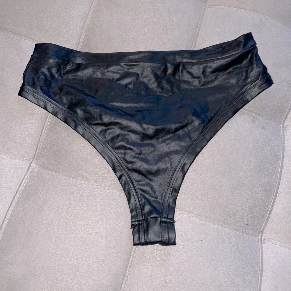 Rave High Waisted Bottoms